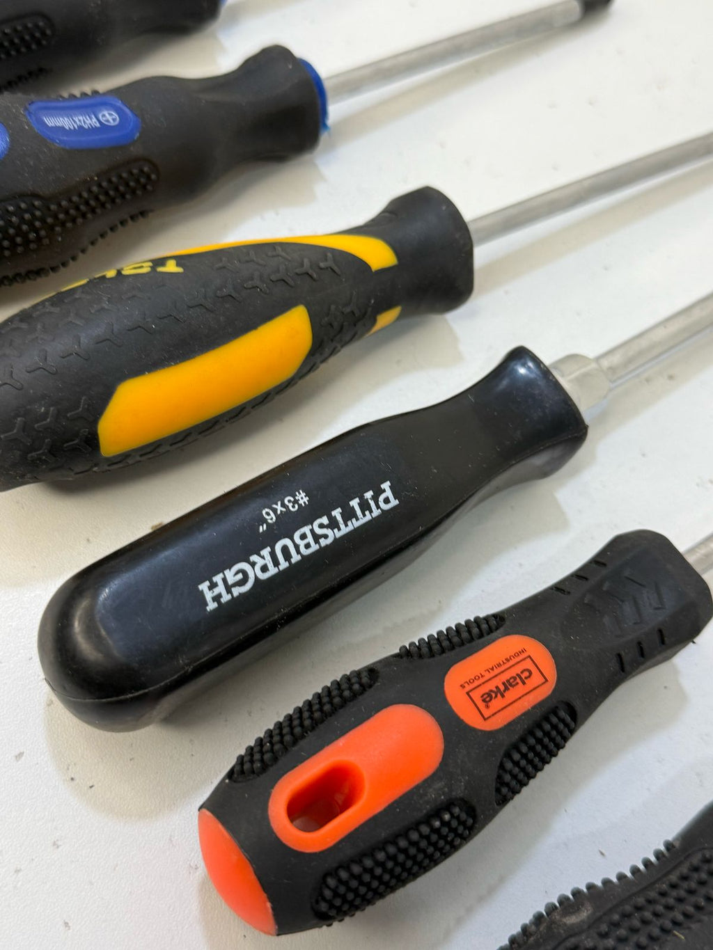 1KG Screwdriver 13 in 1 set