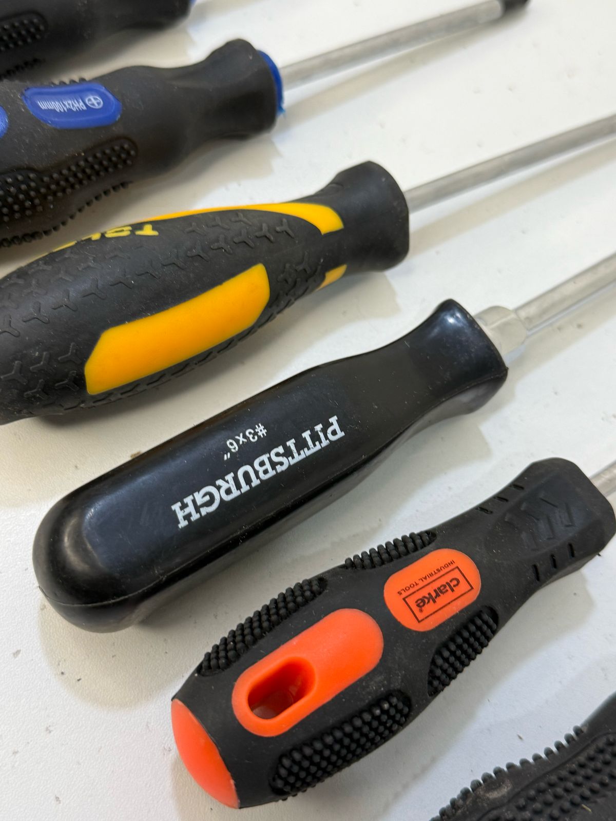 1KG Screwdriver 13 in 1 set